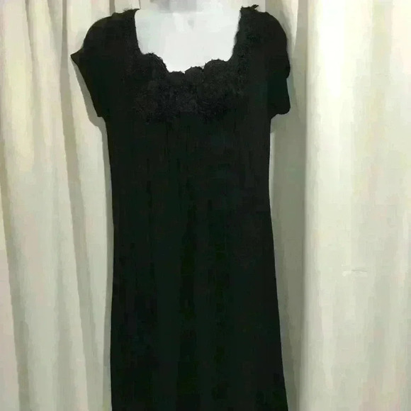 Pink Rose Black Dress with Rose Collar - Picture 2 of 5